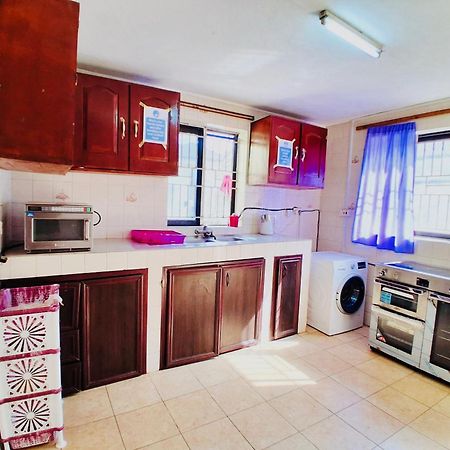 Zunox Guest House Freetown Exterior photo