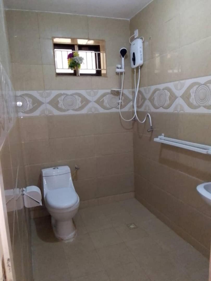 Zunox Guest House Freetown Exterior photo