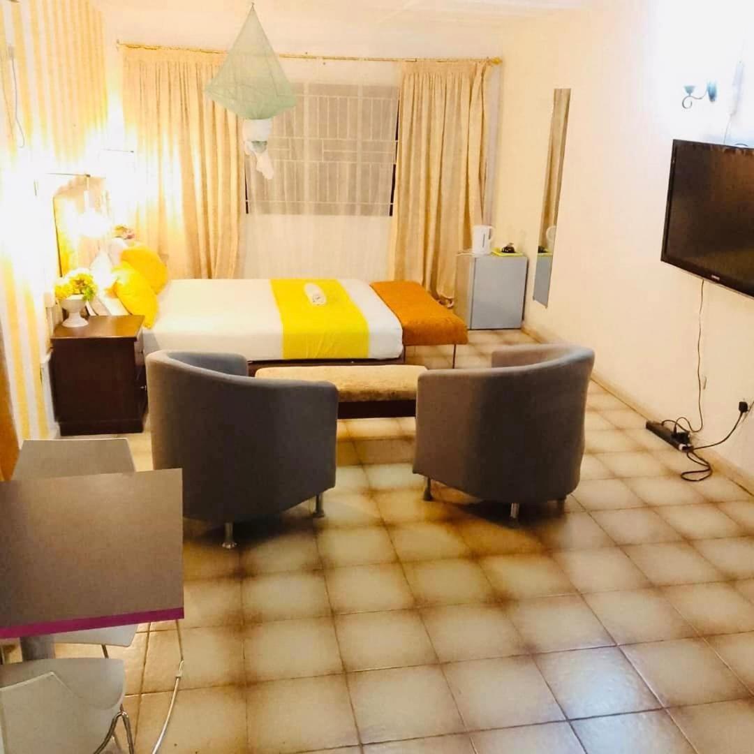 Zunox Guest House Freetown Exterior photo